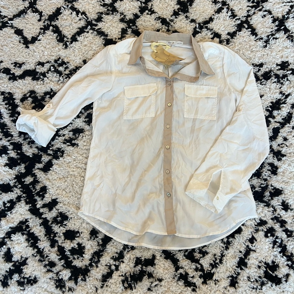 Gibson long sleeve, two-toned button up, size M.